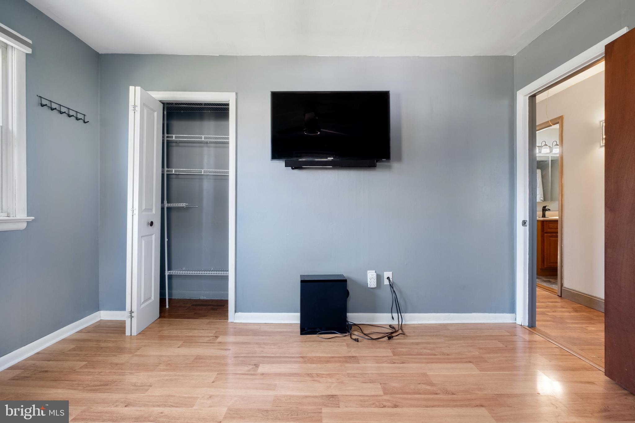 526 3rd Avenue Bellmawr, NJ 08031 - Photo 13 of 19