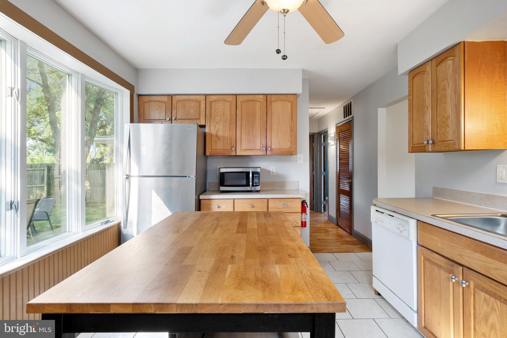 526 3rd Avenue Bellmawr, NJ 08031 - Photo 6 of 19