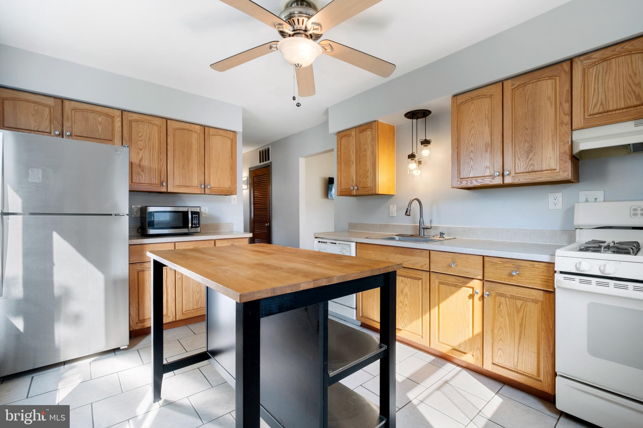 526 3rd Avenue Bellmawr, NJ 08031 - Photo 8 of 19