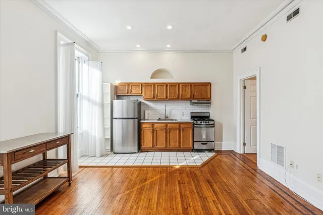 $180,000 | 2019 Spring Garden Street, Unit 2F, Philadelphia, PA 19130