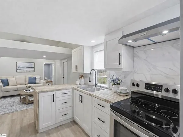 $255,000 | 114 North Moore Street, Duncan, SC 29334