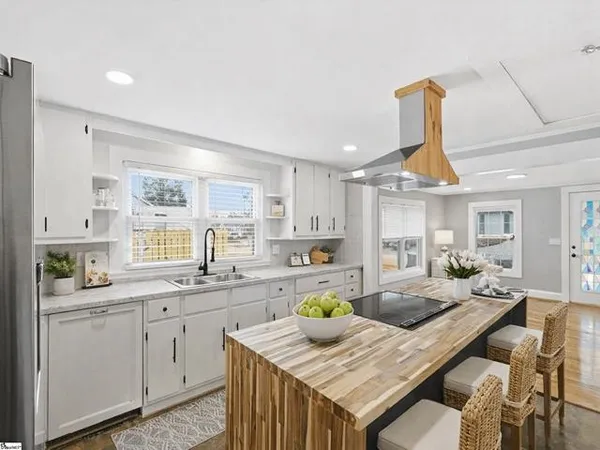 $255,000 | 114 North Moore Street, Duncan, SC 29334