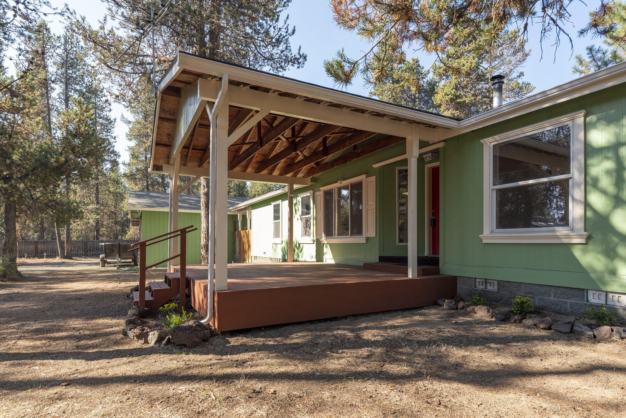 16049 Green Forest Road La Pine, OR 97739 - Photo 2 of 40 2-web-or-mls-16049 Green Forest Rd-2