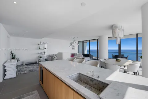 $3,650,000 | 2000 South Ocean Drive, Unit 25B, Hallandale Beach, FL 33009
