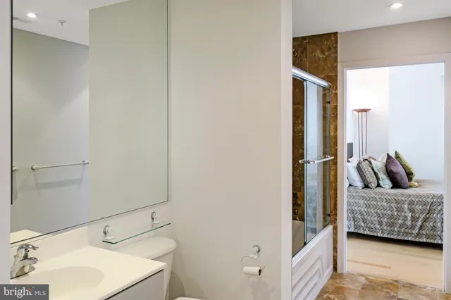 $2,750 | 1300 13th Street Northwest, Unit 609, Washington, DC 20005