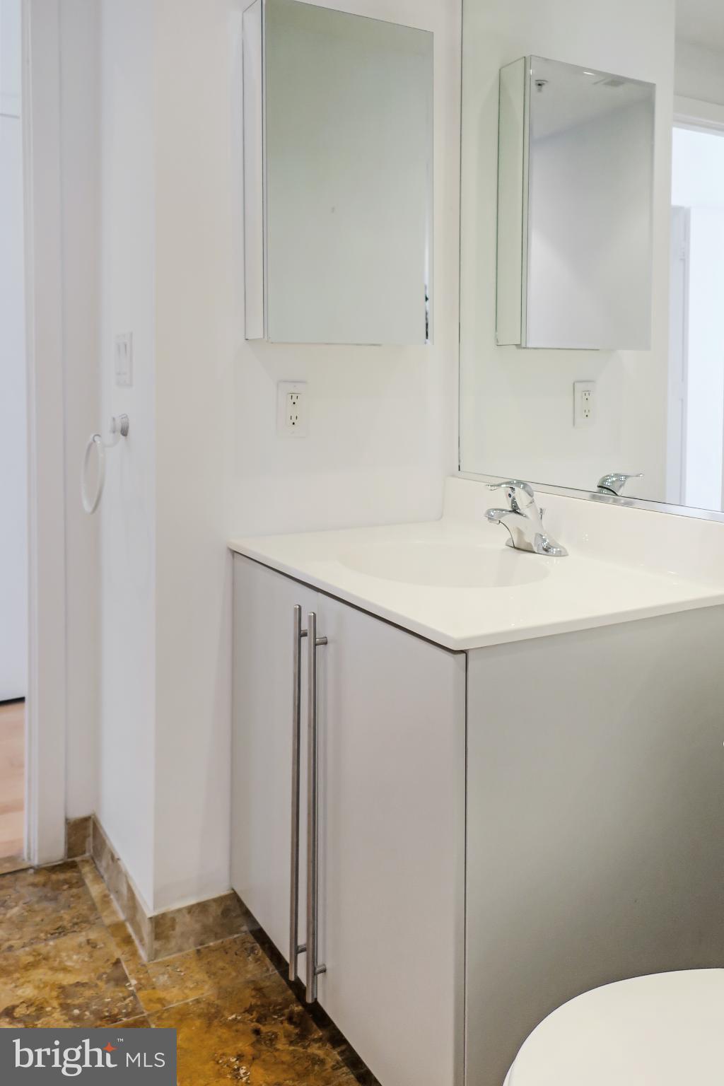 1300 13th Street Northwest, Unit 609 Washington, DC 20005 - Photo 18 of 29 Bathroom