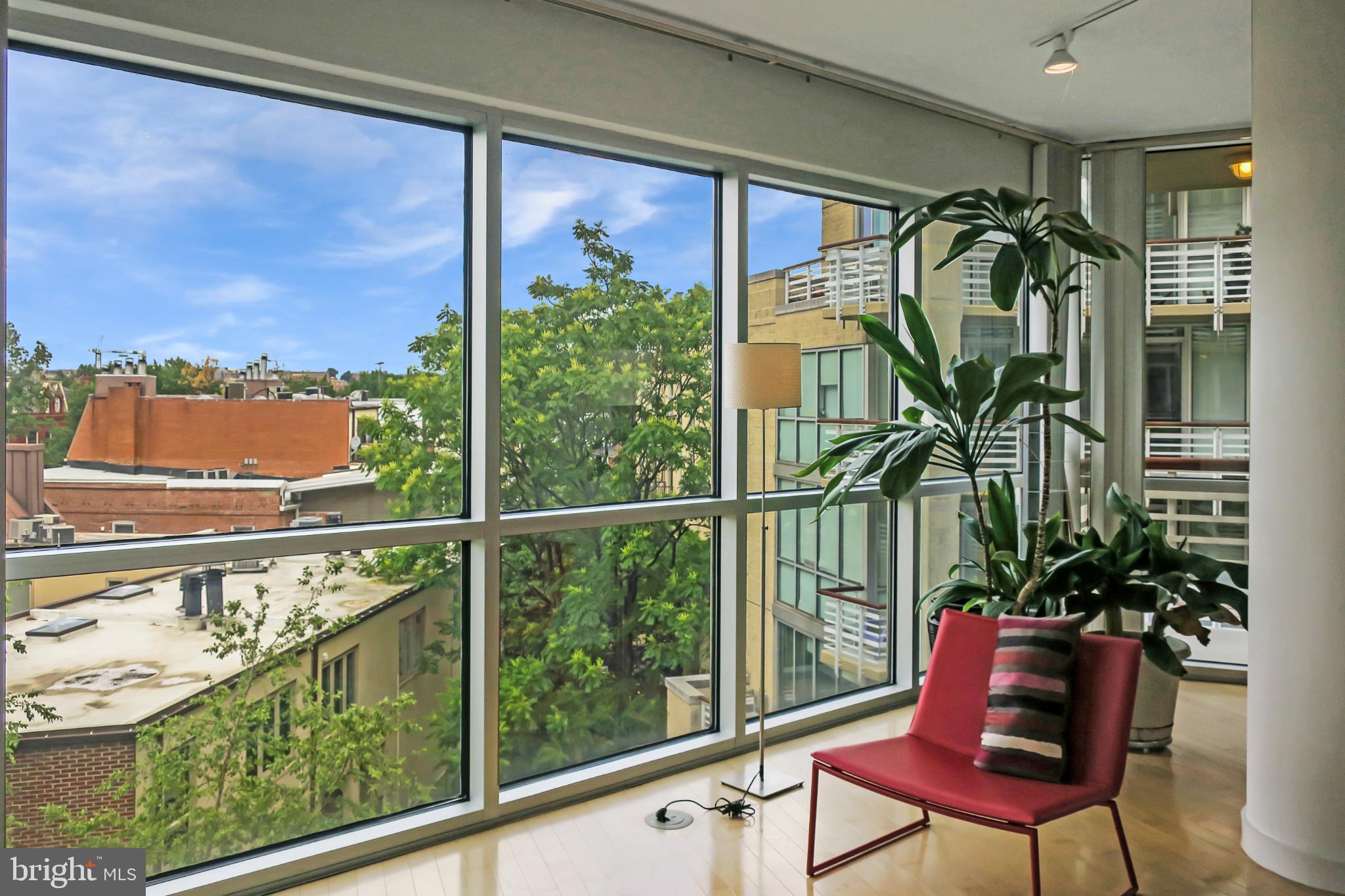 1300 13th Street Northwest, Unit 609 Washington, DC 20005 - Photo 10 of 29 Living Room