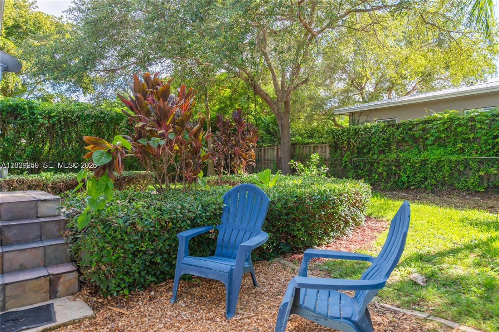 5490 Southwest 57th Avenue Miami, FL 33155 - Photo 10 of 12