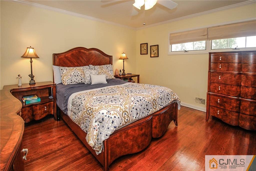 82 Leslie Road Colonia, NJ 07067 - Photo 12 of 25 Gallery Image 12