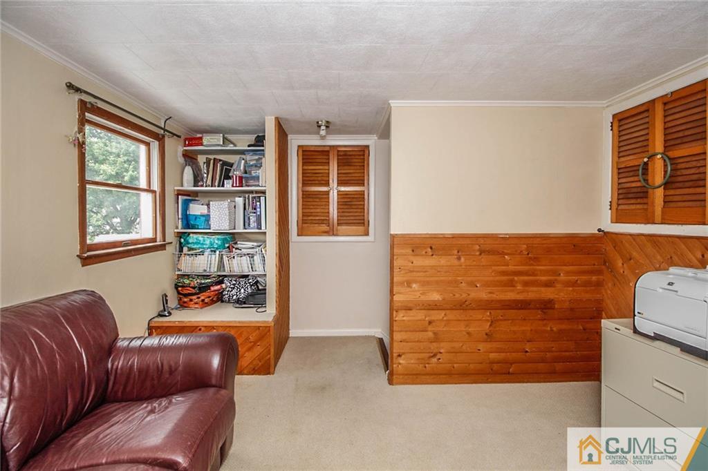 82 Leslie Road Colonia, NJ 07067 - Photo 15 of 25 Gallery Image 15