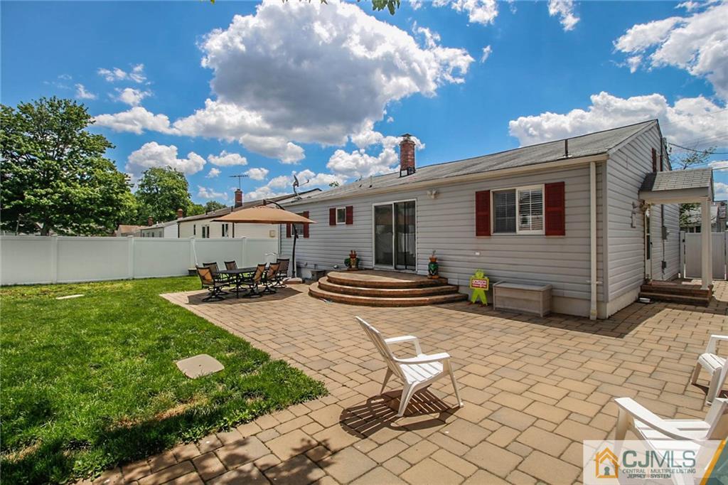 82 Leslie Road Colonia, NJ 07067 - Photo 23 of 25 Gallery Image 23