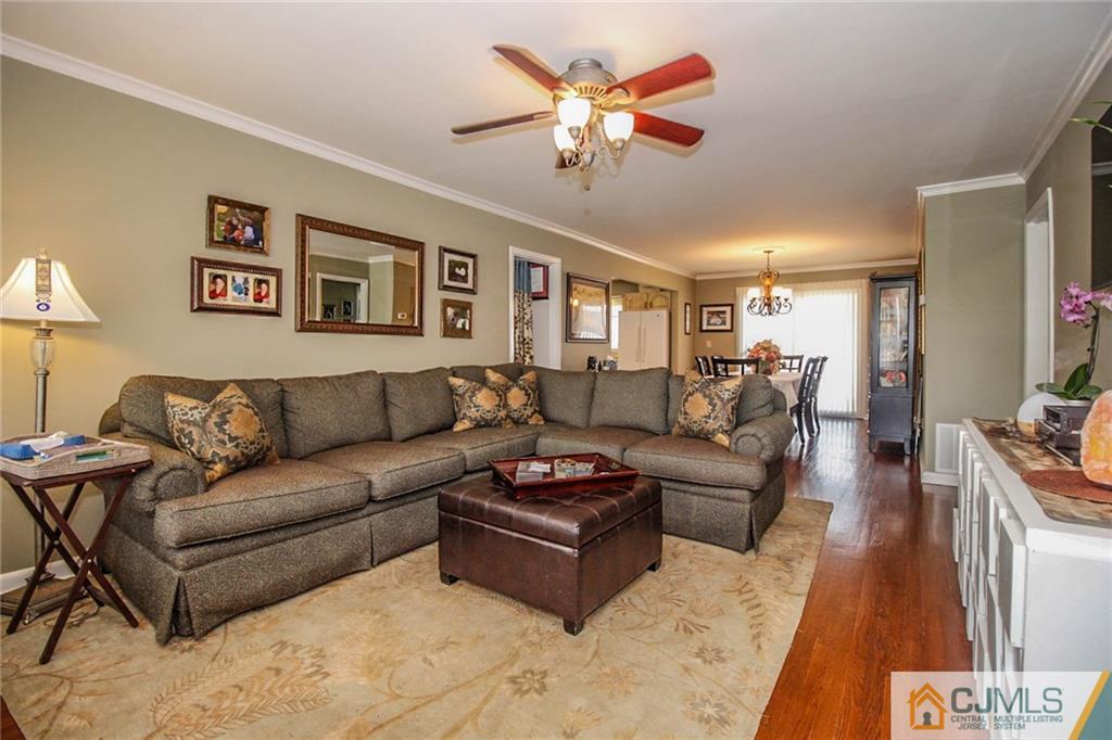 82 Leslie Road Colonia, NJ 07067 - Photo 5 of 25 Gallery Image 5