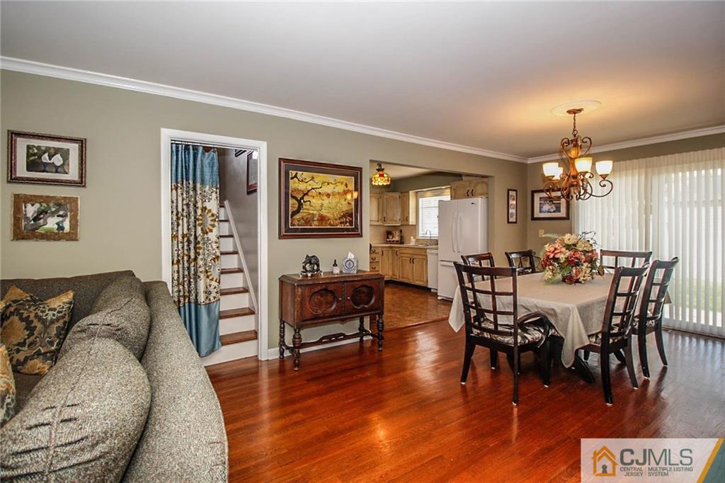 82 Leslie Road Colonia, NJ 07067 - Photo 7 of 25 Gallery Image 7