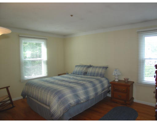 22 Fernglade Road Burlington, MA 01803 - Photo 4 of 8 Gallery Image 4