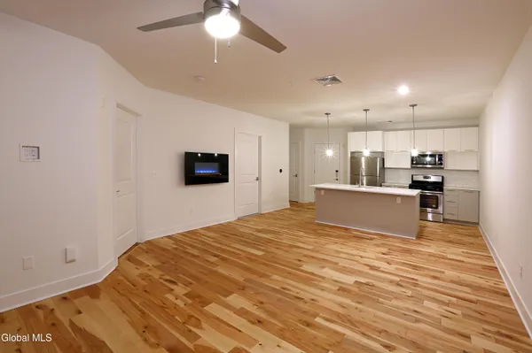 $2,080 | 308 Excelsior Avenue, Unit 406, Saratoga Springs, NY 12866