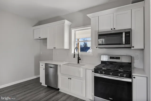 $434,900 | 28 West Greenwood Avenue, Oaklyn, NJ 08107