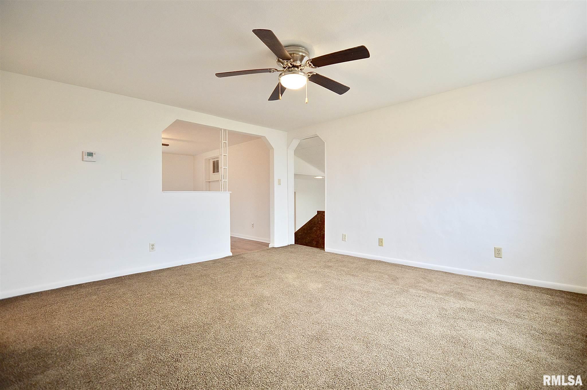 3200 Mars Avenue Springfield, IL 62707 - Photo 3 of 19