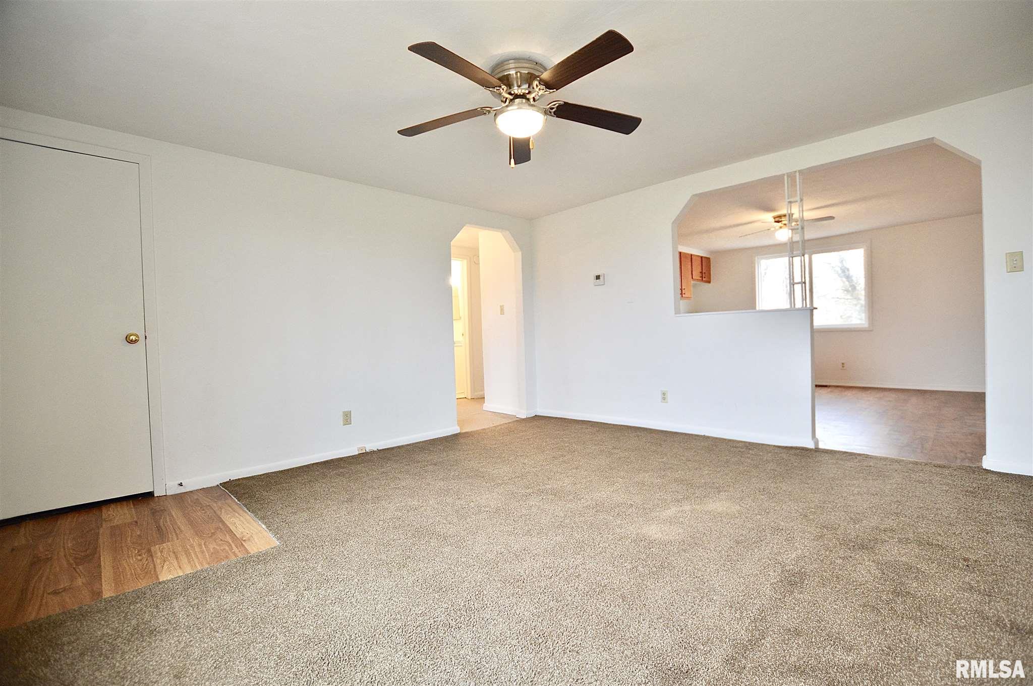 3200 Mars Avenue Springfield, IL 62707 - Photo 4 of 19