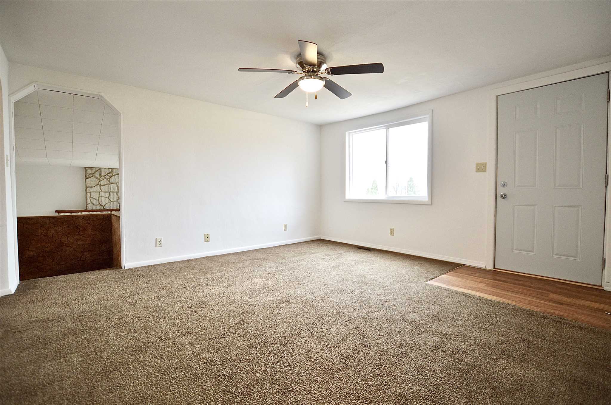 3200 Mars Avenue Springfield, IL 62707 - Photo 5 of 19