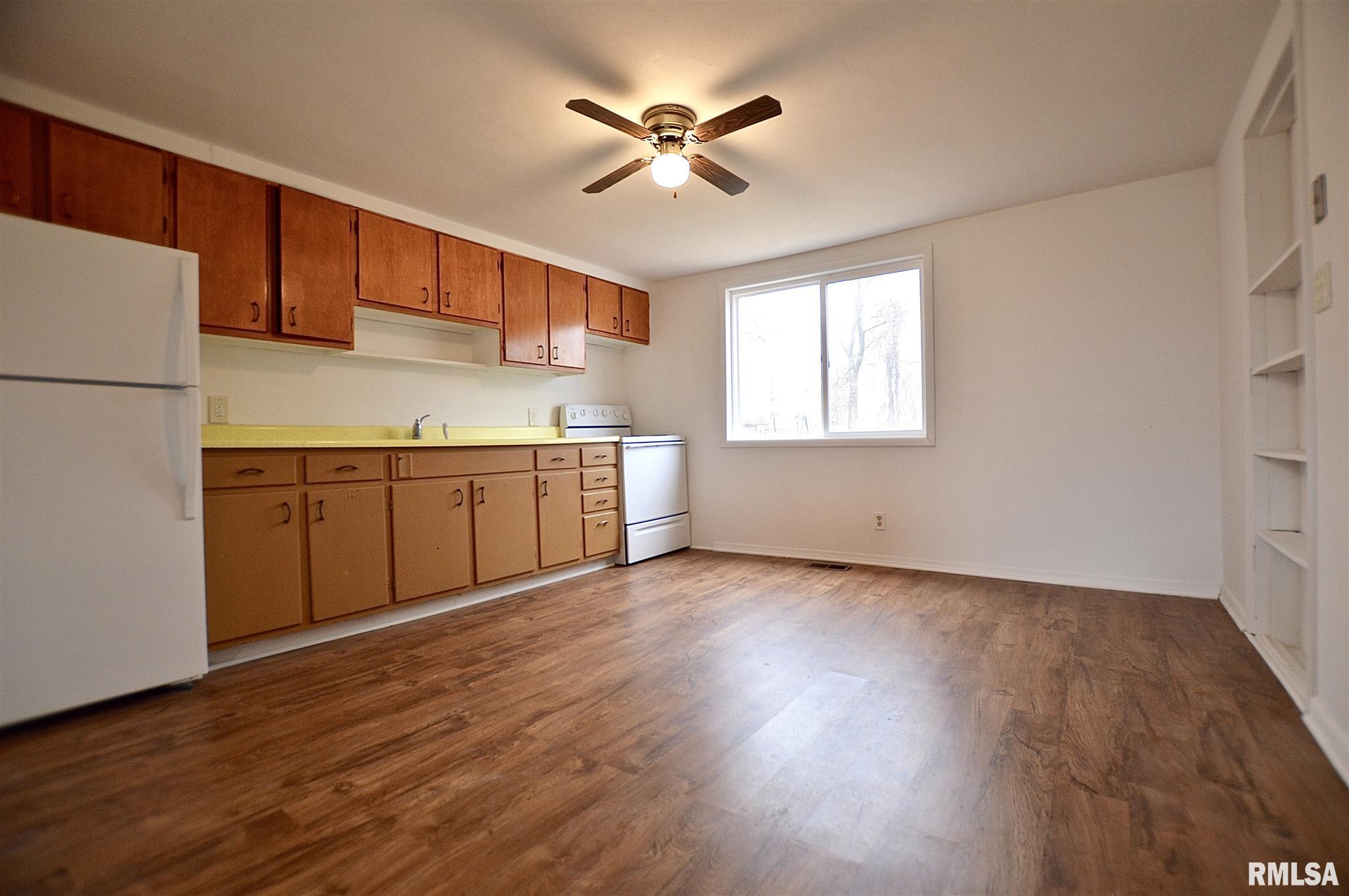 3200 Mars Avenue Springfield, IL 62707 - Photo 9 of 19