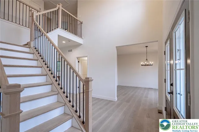 $650,000 | 44 Regency Lane, Brodheadsville, PA 18322