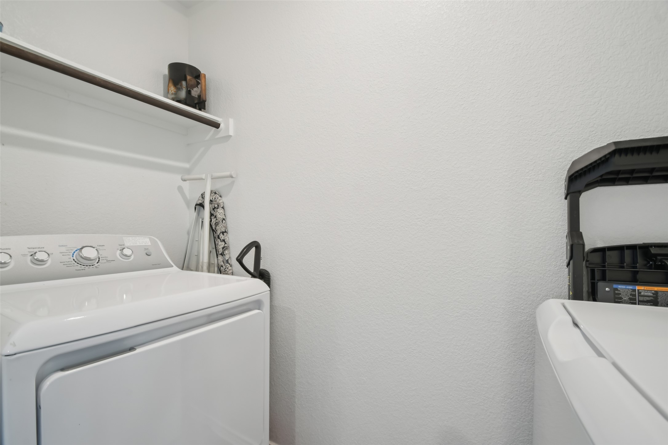 857 Powell Kyle, TX 78640 - Photo 12 of 28 Laundry area featuring washer / dryer