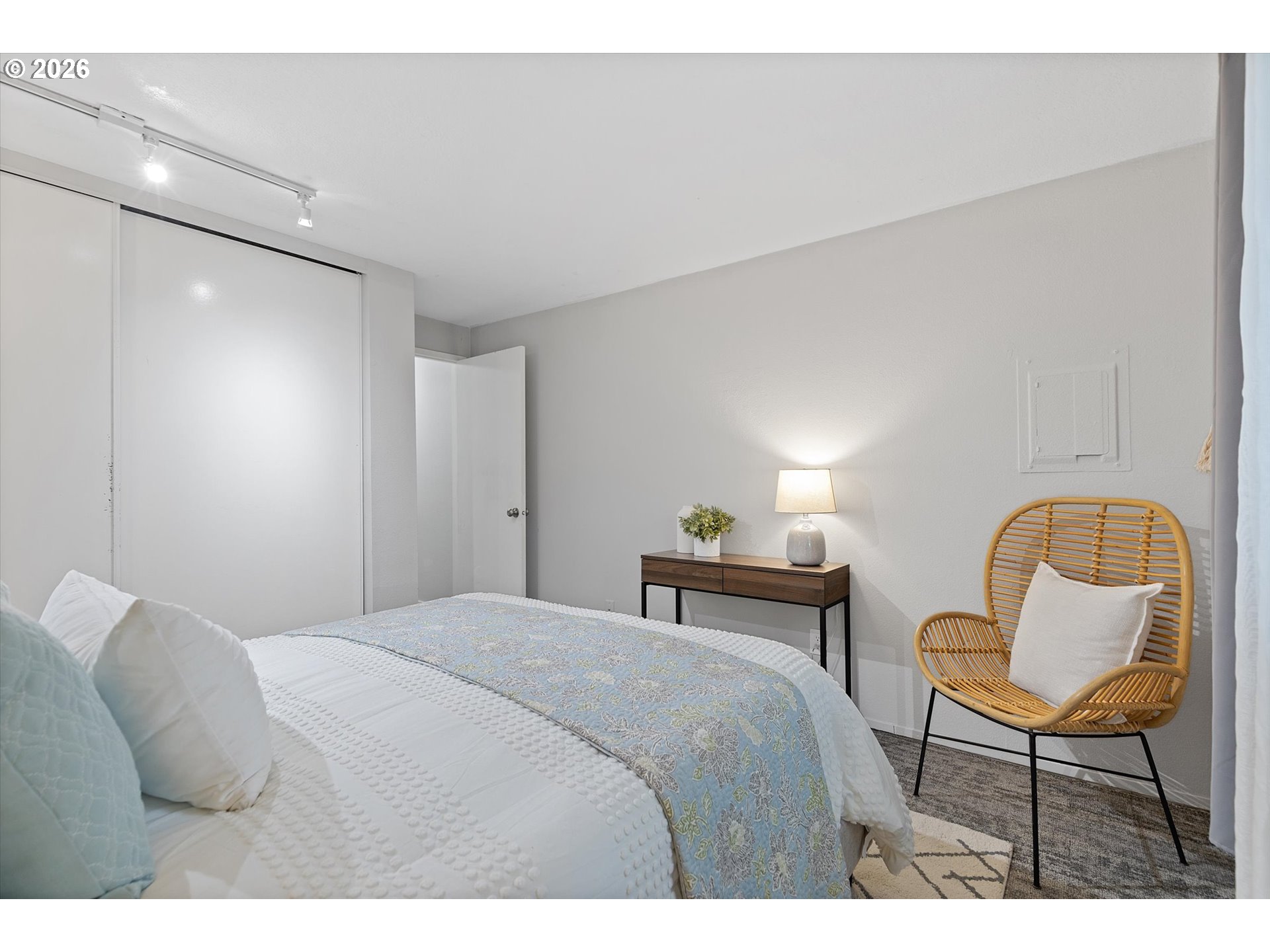 12642 Northwest Barnes Road, Unit 8 Portland, OR 97229 - Photo 18 of 45