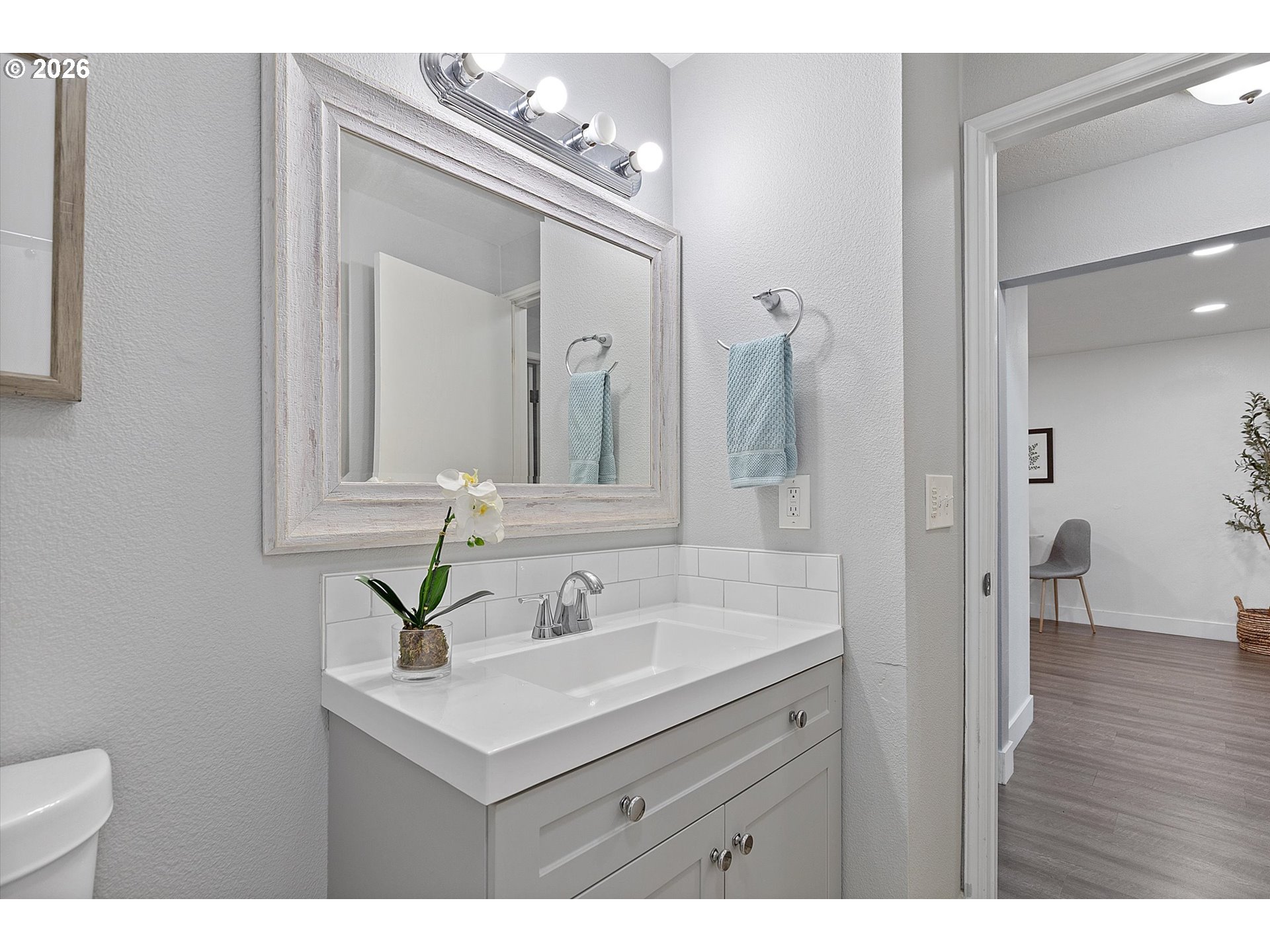 12642 Northwest Barnes Road, Unit 8 Portland, OR 97229 - Photo 19 of 45