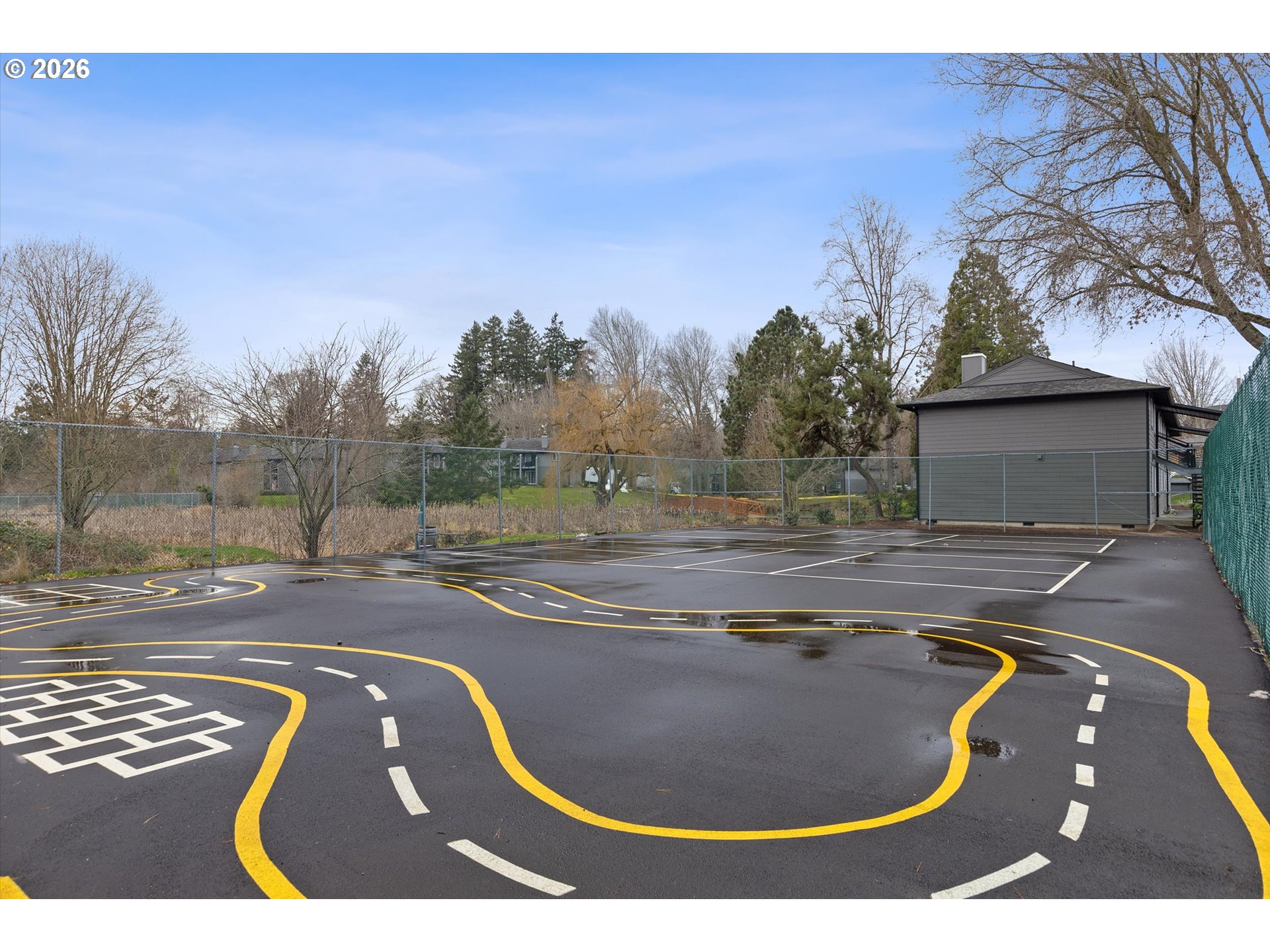 12642 Northwest Barnes Road, Unit 8 Portland, OR 97229 - Photo 37 of 45