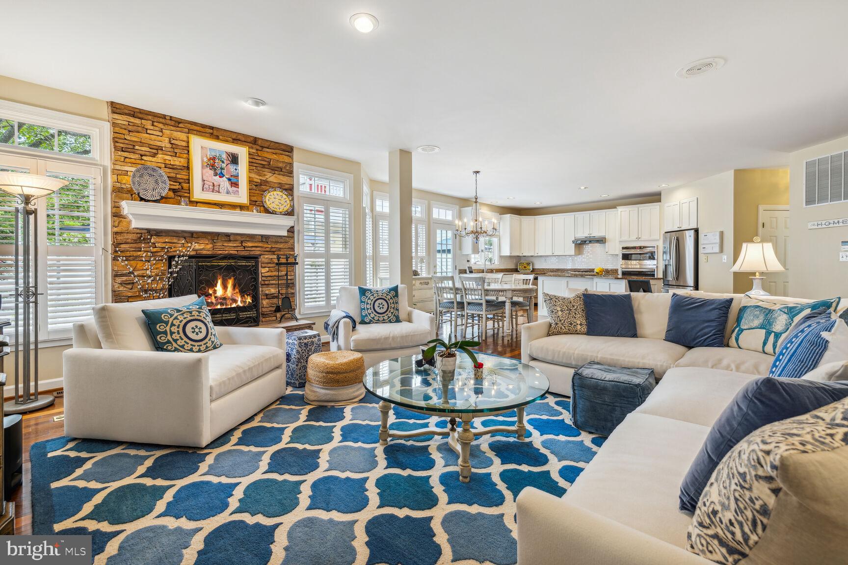 805 Linslade Street Gaithersburg, MD 20878 - Photo 16 of 50 Family room off of kitchen