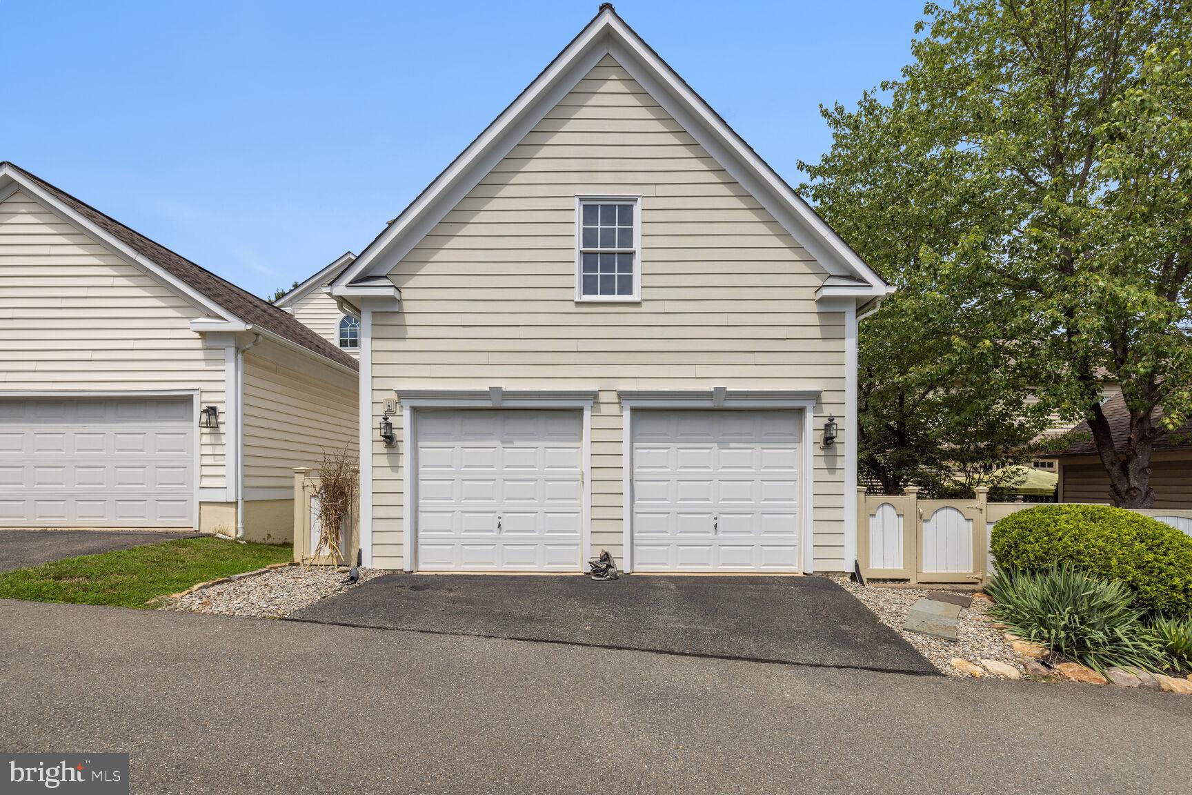 805 Linslade Street Gaithersburg, MD 20878 - Photo 49 of 50 Two car garage with fully fenced-in garage