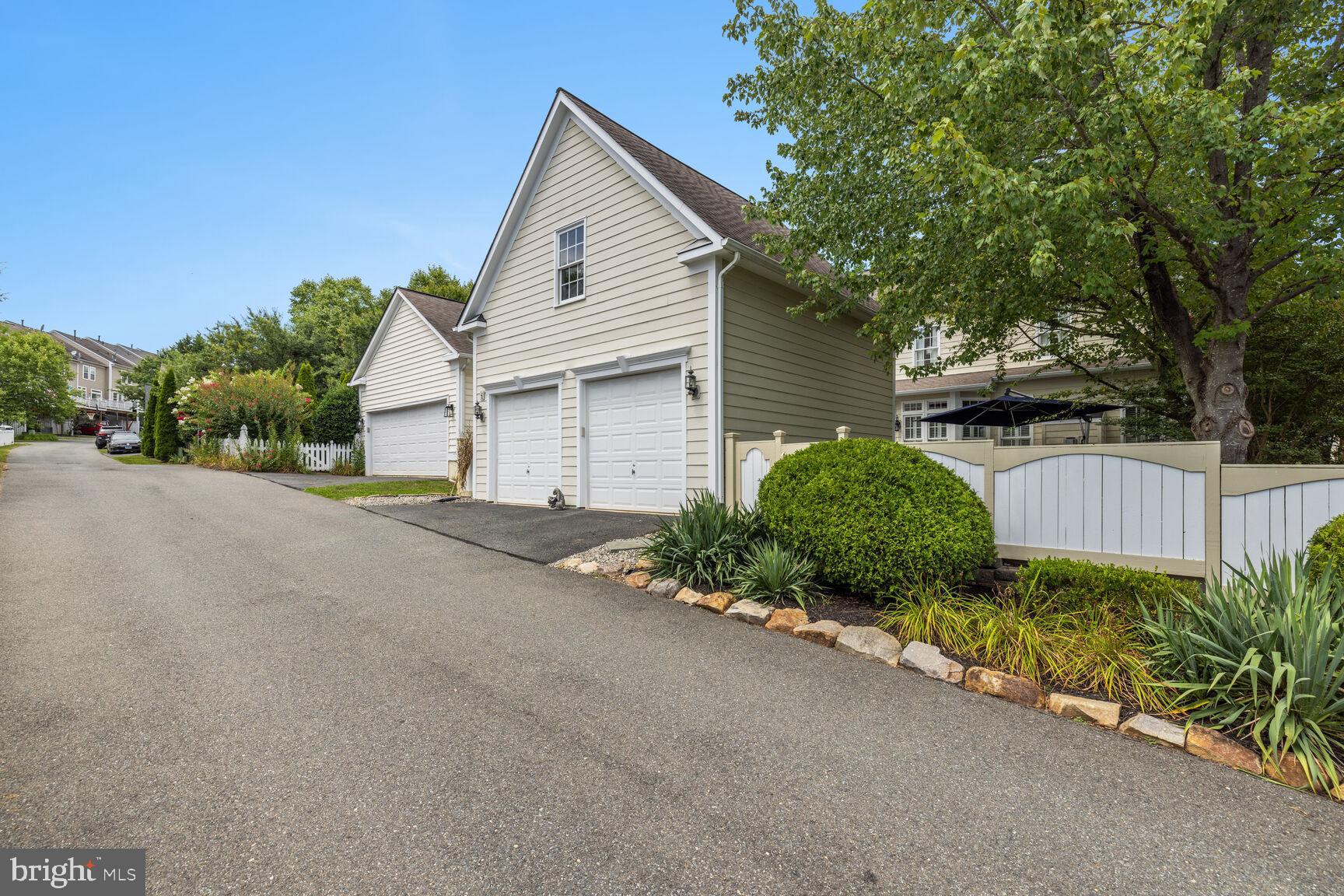 805 Linslade Street Gaithersburg, MD 20878 - Photo 50 of 50 Electric car charger in garage