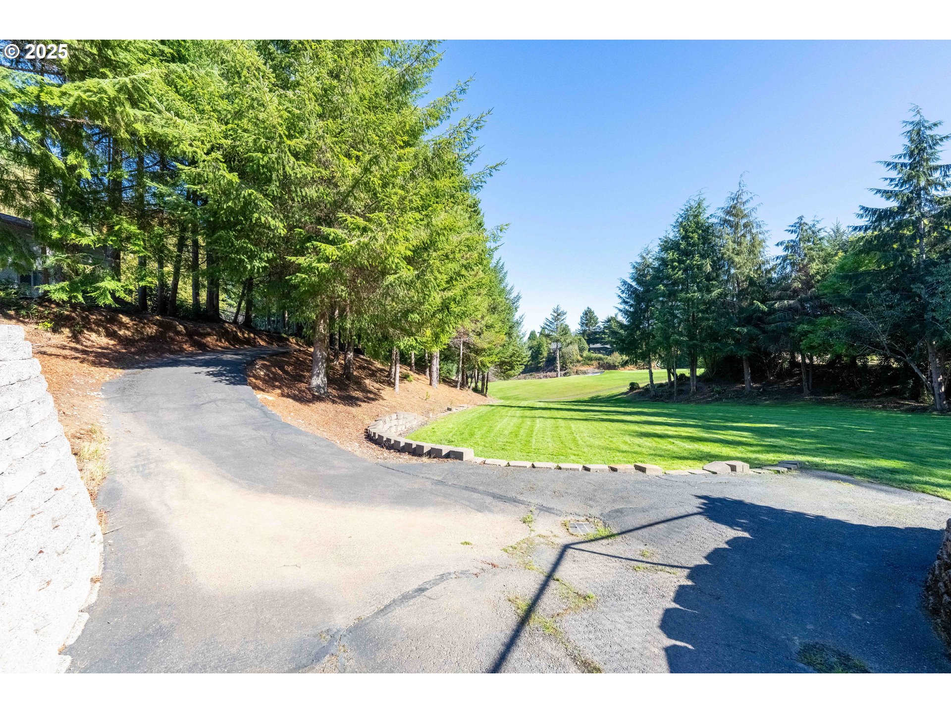 729 Ranch Road Reedsport, OR 97467 - Photo 16 of 48 a view of a park