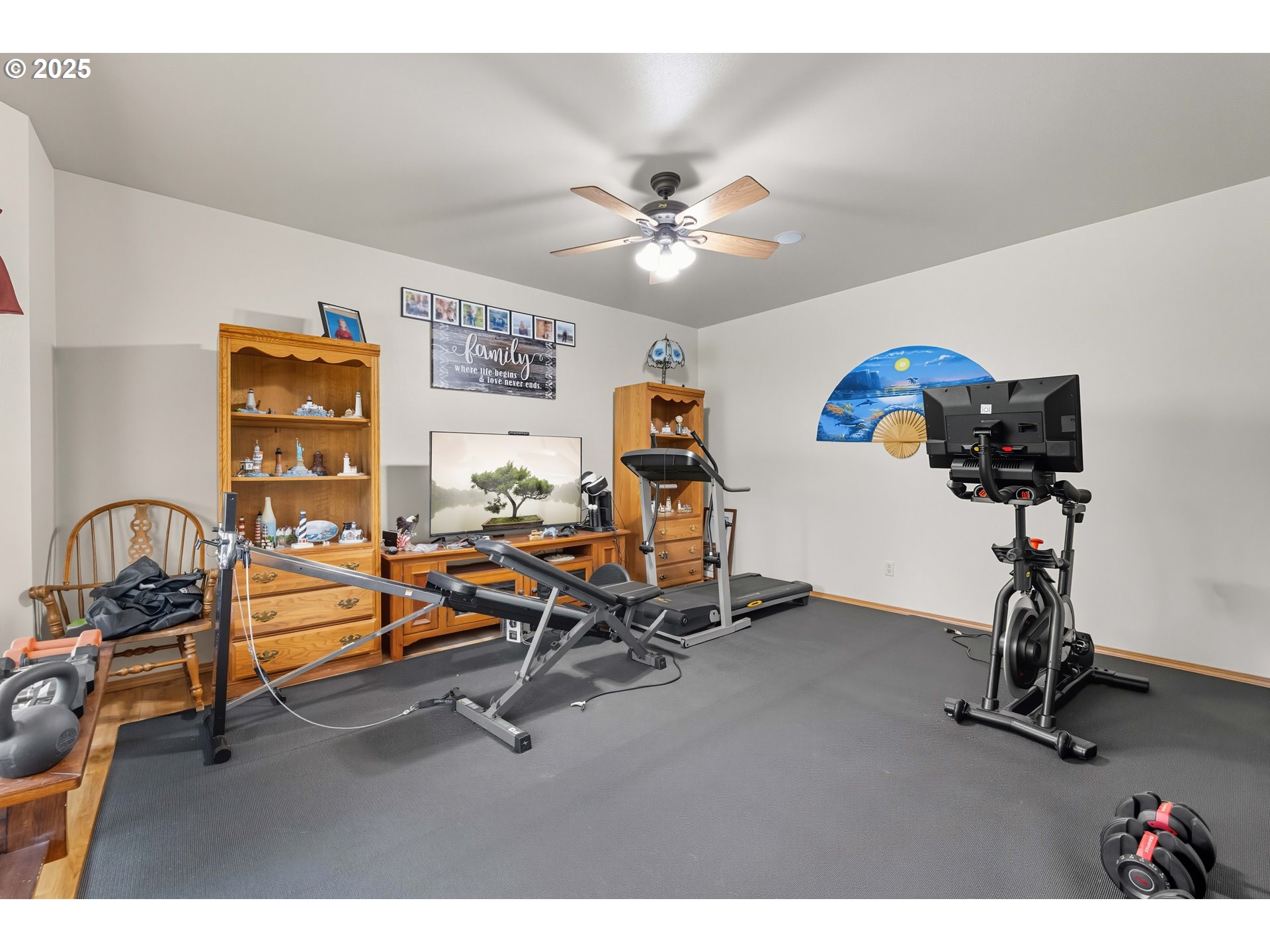 729 Ranch Road Reedsport, OR 97467 - Photo 29 of 48 a view of a room with gym equipment