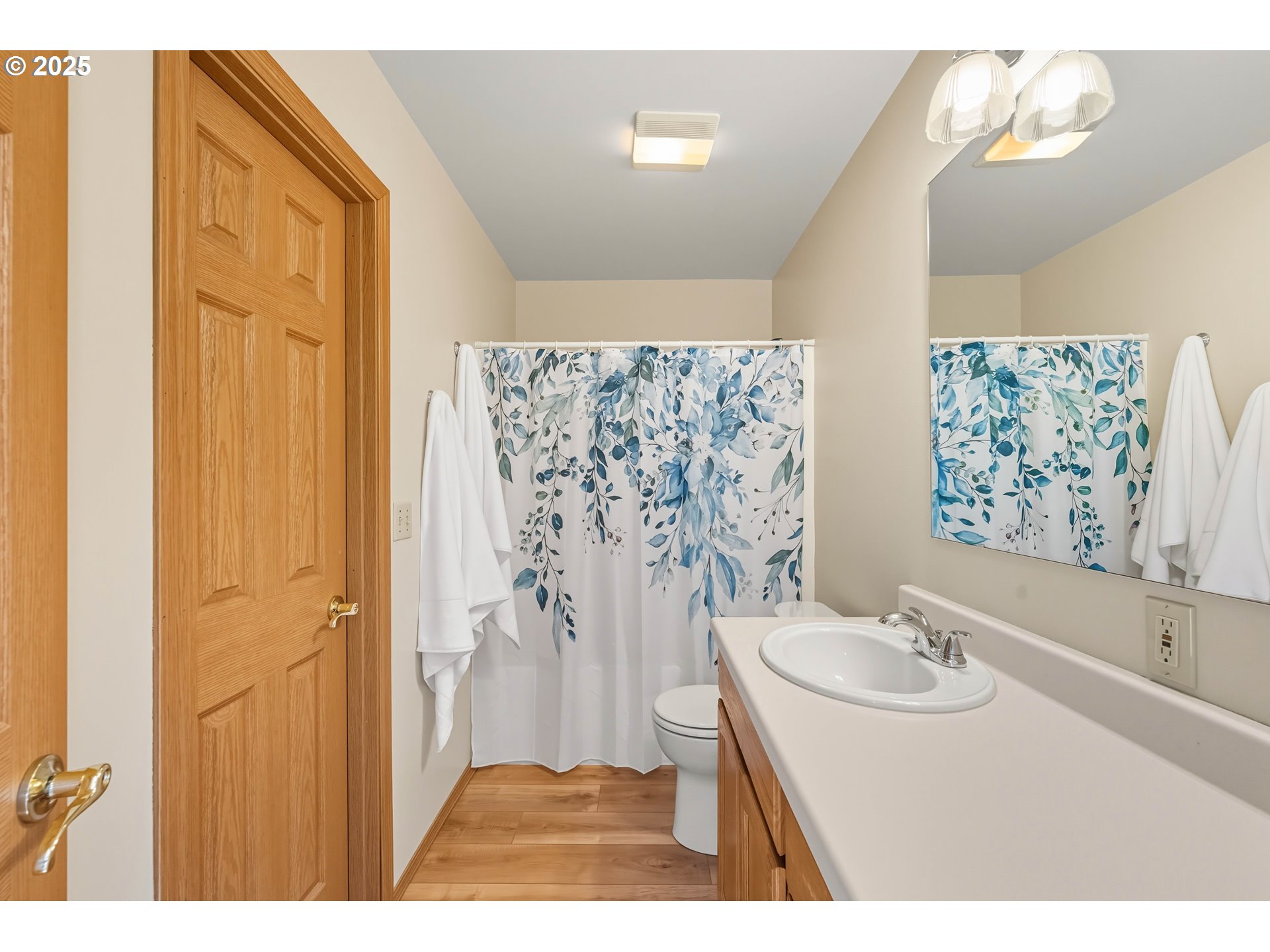 729 Ranch Road Reedsport, OR 97467 - Photo 41 of 48 a bathroom with a sink a toilet and shower