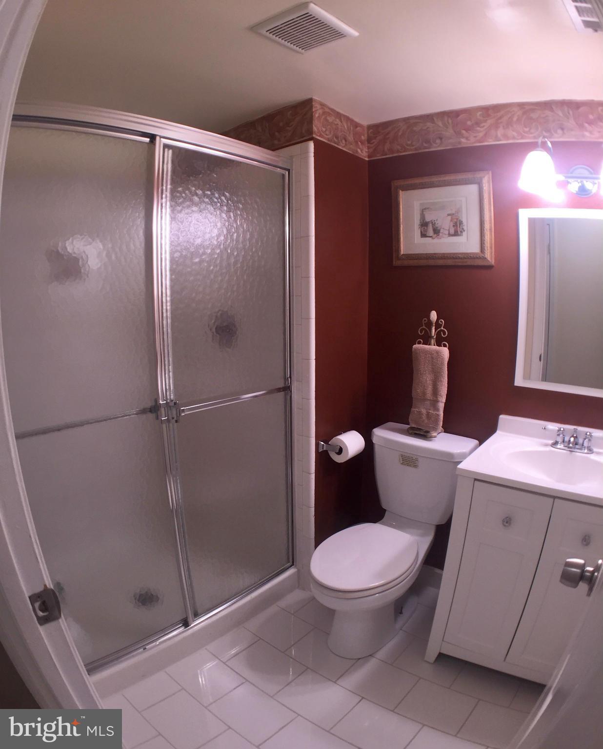 9124 Conservation Way Springfield, VA 22153 - Photo 24 of 27 Bath