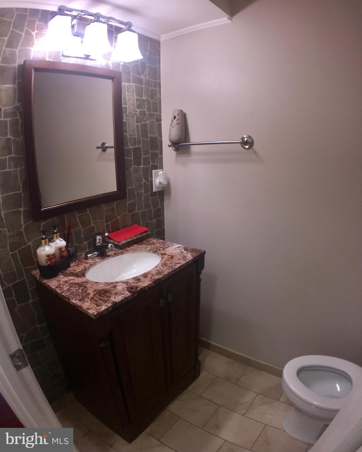 9124 Conservation Way Springfield, VA 22153 - Photo 10 of 27 Bath