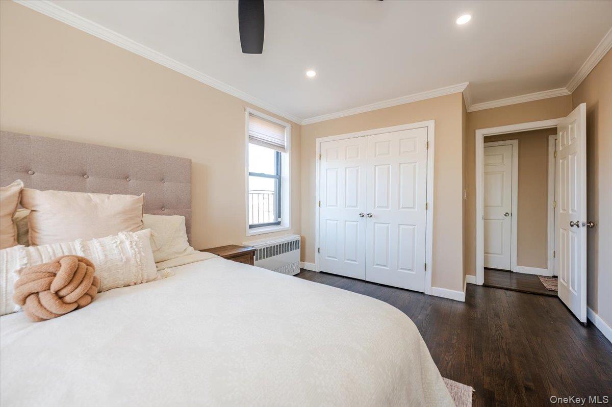 1 Remsen Road, Unit 4J Yonkers, NY 10710 - Photo 10 of 15 a bedroom with bed and window