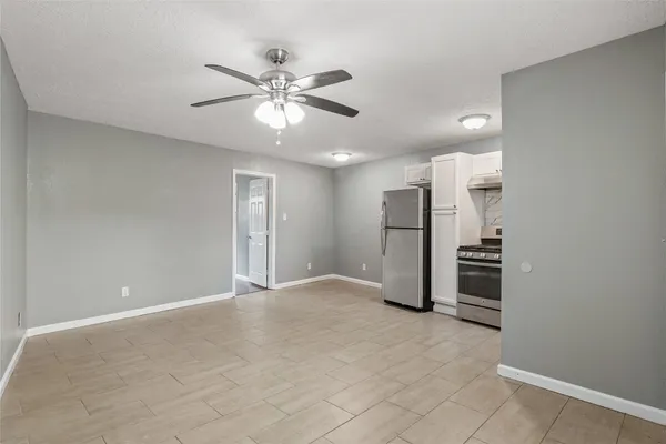 $775 | 4811 Oakland Street, Unit 9, Houston, TX 77023