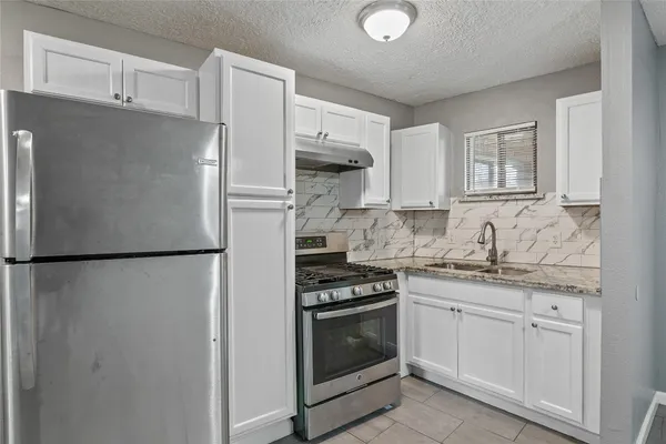 $775 | 4811 Oakland Street, Unit 9, Houston, TX 77023