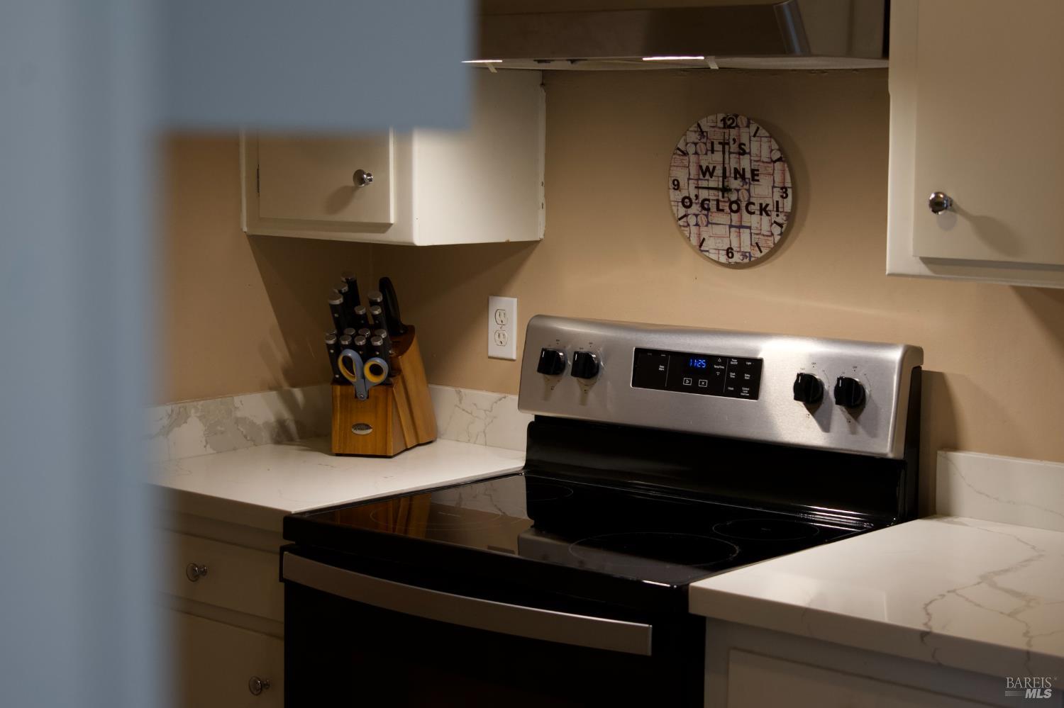 5050 Parkhurst Drive Santa Rosa, CA 95409 - Photo 14 of 32