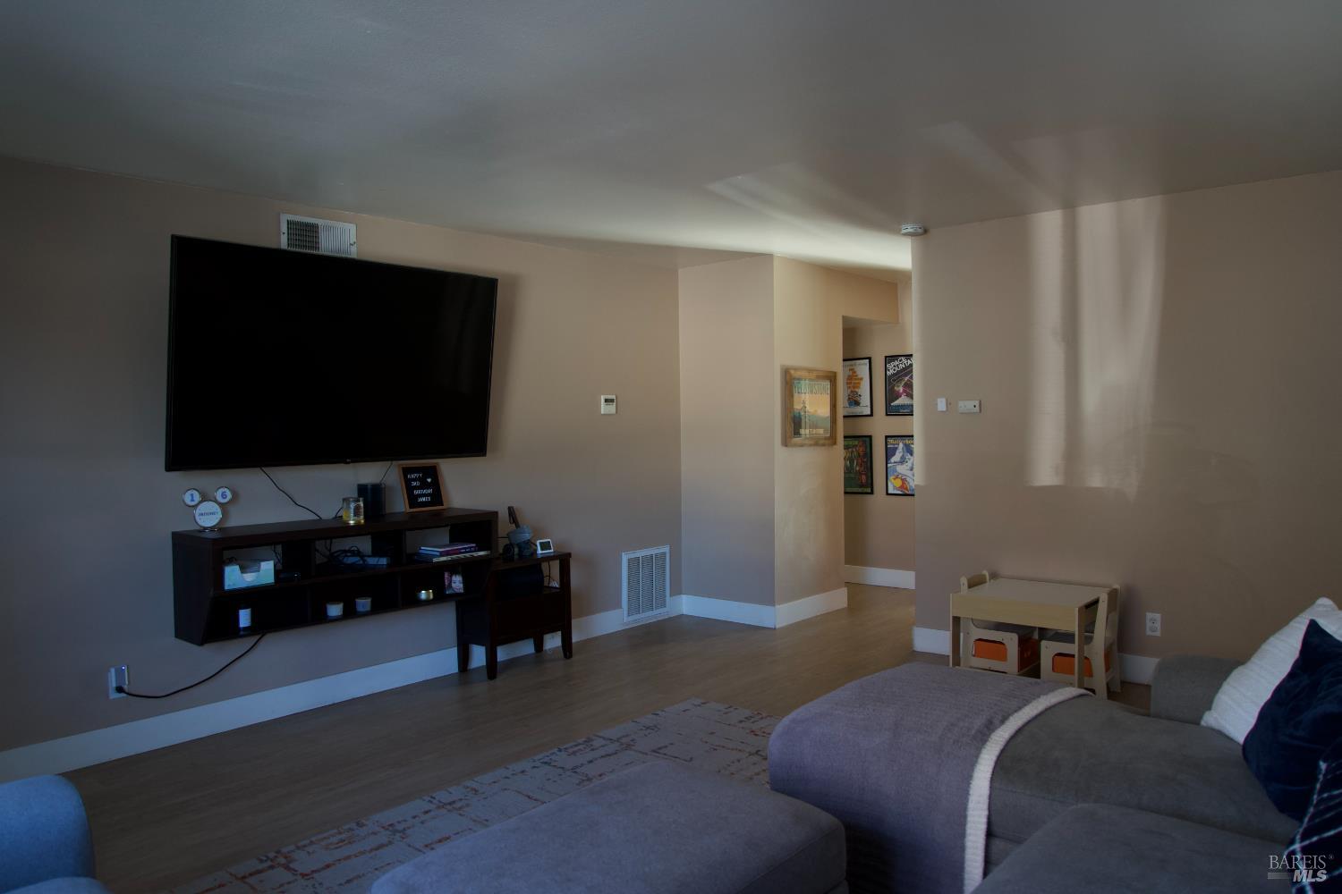 5050 Parkhurst Drive Santa Rosa, CA 95409 - Photo 6 of 32