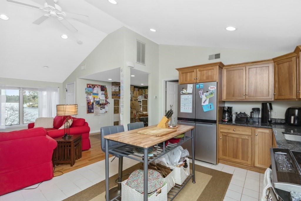 64 Shore Road Wellesley, MA 01760 - Photo 26 of 42