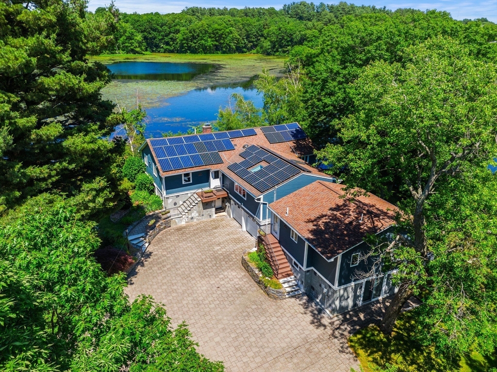 64 Shore Road Wellesley, MA 01760 - Photo 3 of 42