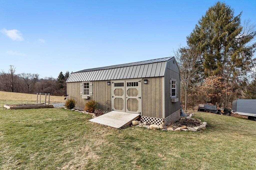 68 Fairview Road Lunenburg, MA 01462 - Photo 3 of 24 Gallery Image 3