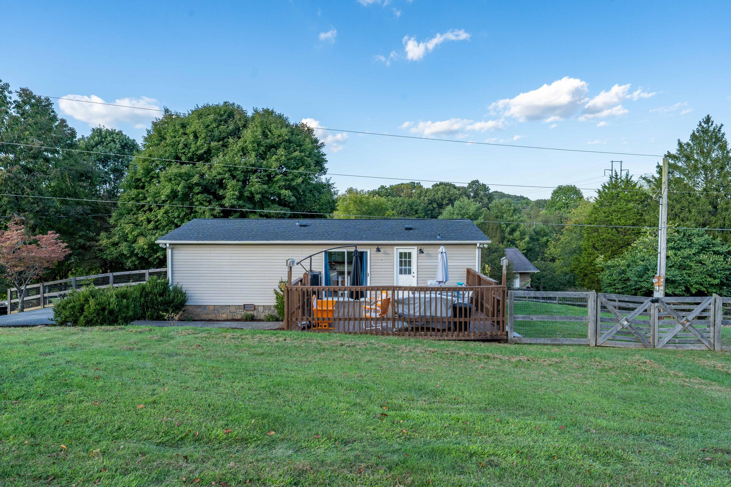 109 Ashlee Road Johnson City, TN 37601 - Photo 12 of 42 109 Ashlee Rd (9 of 46)