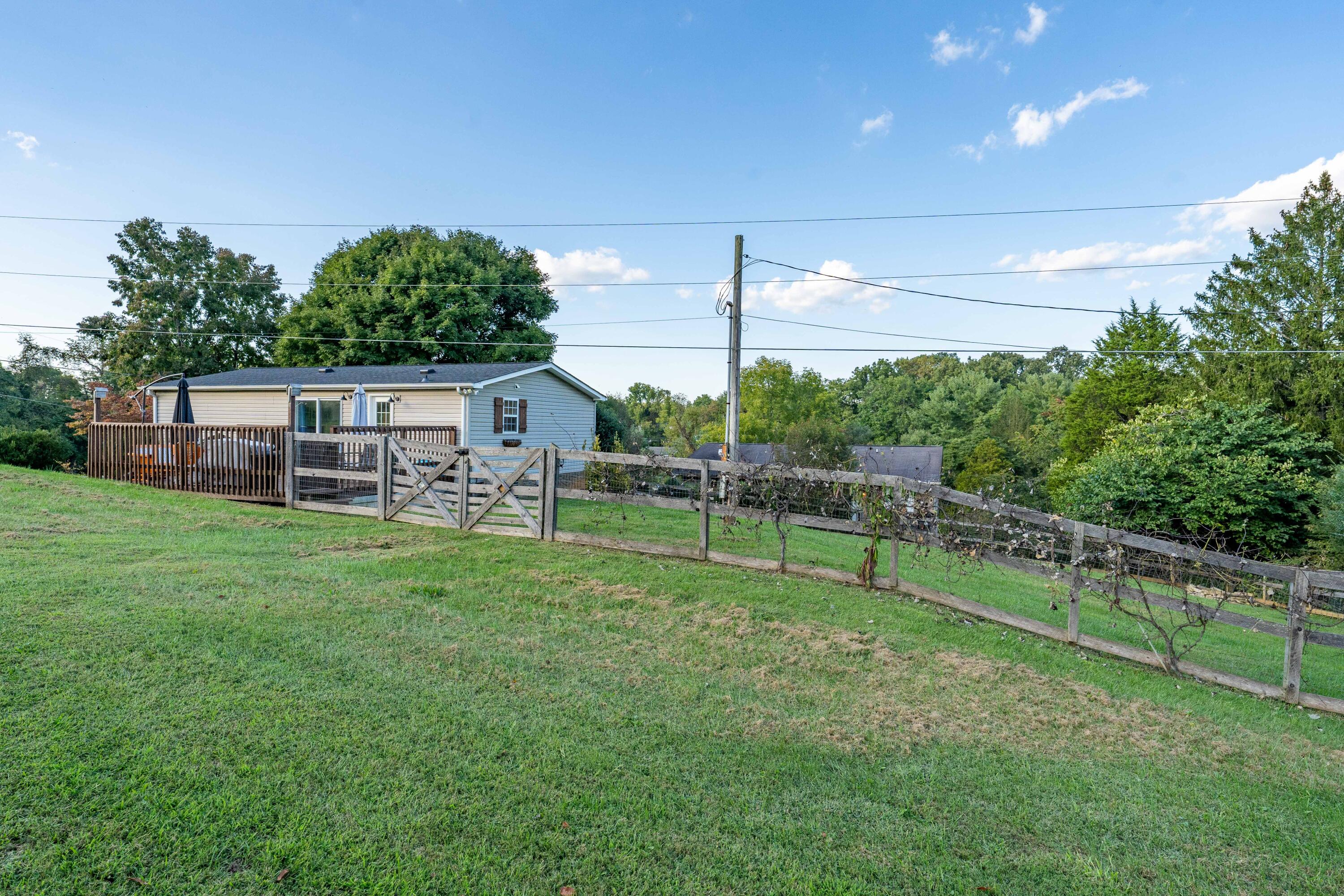 109 Ashlee Road Johnson City, TN 37601 - Photo 13 of 42 109 Ashlee Rd (10 of 46)