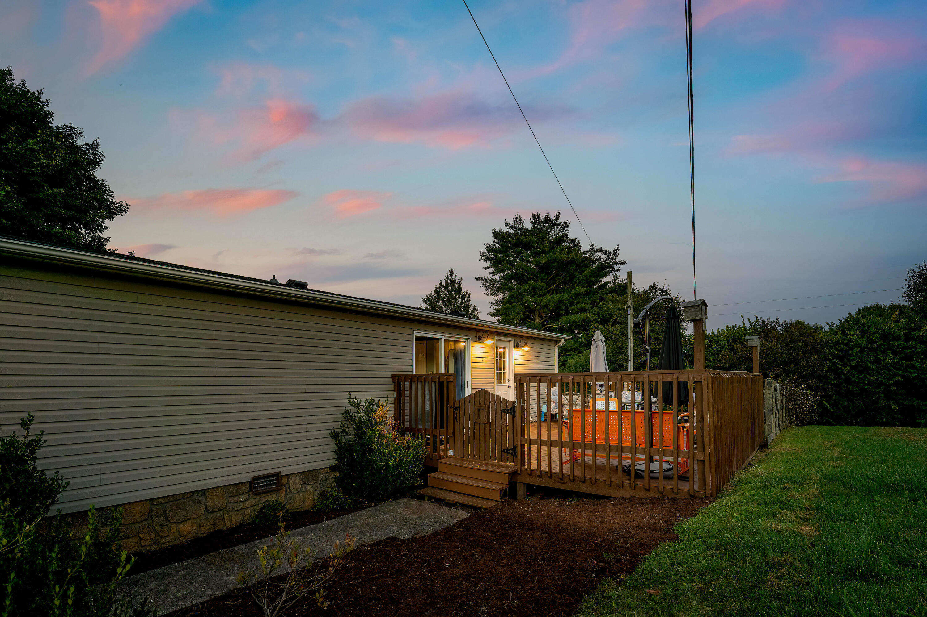 109 Ashlee Road Johnson City, TN 37601 - Photo 4 of 42 109 Ashlee Rd (4 of 46)