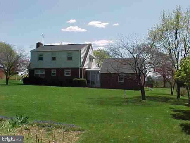 256 Ridge Hill Road Mechanicsburg, PA 17050 - Photo 4 of 4 Gallery Image 4