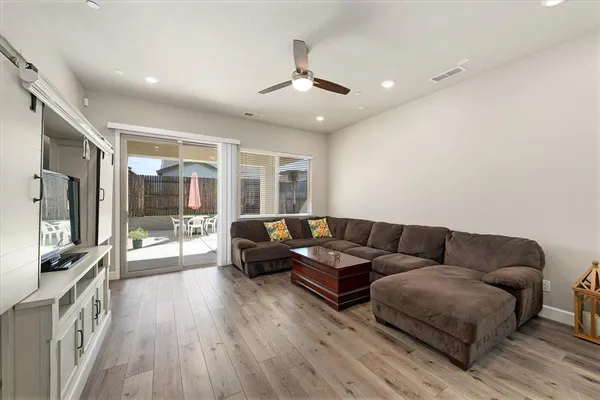 $625,000 | 5224 Creekhollow Way, Roseville, CA 95747